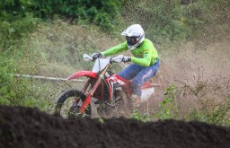Pebalap Indonesia Astra Honda Racing TeamTampil di MXGP Samota