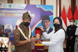 Kunjungi Kota Batu, Menparekraf Sandiaga Ajak Milenial Ciptakan Lapangan Kerja