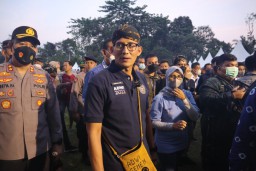 Tahun Ini Kemenparekraf Tetap Bidik 14,3 Juta Wisman