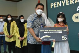 331 Beasiswa Petrokimia Gresik Untuk 300 Anak Asuh Ring 1