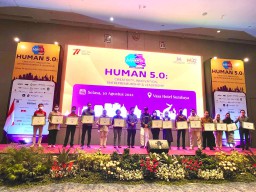 MarkPlus Beri Penghargaan Kepada 11 Bos Perusahaan di Jatim