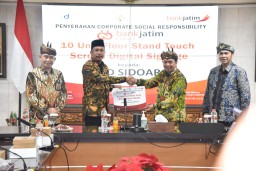 Bank Jatim Serahkan Bantuan ke RSUD Sidoarjo