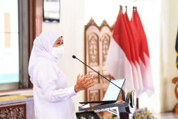 Hadapi Tantangan Global, Khofifah Ajak Kader PMII Inovatif
