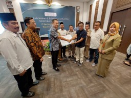 Bupati Yani Usul Nama Masjid Moechtar Djamil di Perumahan Green Garden Gresik