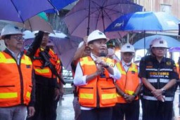 Menteri Bahlil Lepas Pengiriman Konsentrat Tembaga PT Freeport Indonesia ke Smelting Gresik