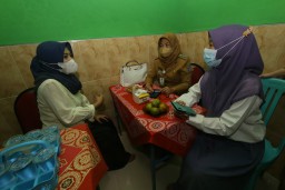 Camat dan Lurah Surabaya Ngantor di Balai RW Buka Pelayanan Sayang Warga