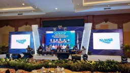 Jadi Keynote Speaker Lokakarya Nasional, Bupati Lamongan Sampaikan Strategi Pencapaian