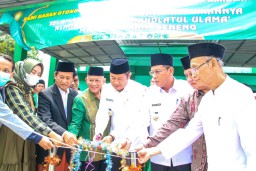 Pak Yes Resmikan Klinik Mabarrot NU Karanggeneng