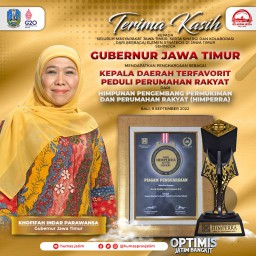 Perjuangkan Rumah Murah Layak, Gubernur Jatim Terima Penghargaan