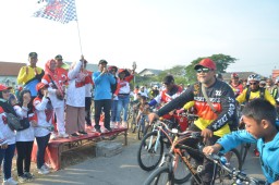 Wabup Bu Min Lepas 4.000 Penggowes Lintas Tambak