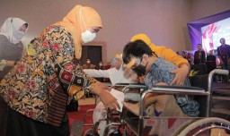 Khofifah Satu-satunya Gubernur Raih Anugerah Pendidikan Indonesia dari IGI