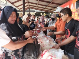 Operasi Pasar Lumbung Pangan Jatim di 5 Titik Disambut Antusias Masyarakat