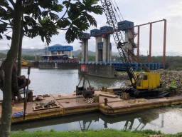 PJT 1 Ajak BUMDES Bersihkan Bendungan Sengguruh
