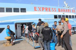 Pemkab Gresik Siapkan Subsidi Tiket Kapal Gresik - Bawean