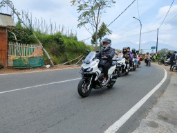 Konsumen Honda Jelajah Wisata Bersama Honda ADV160