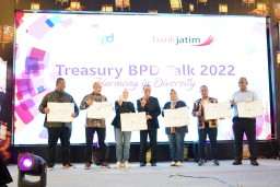 Dukung BPPU, Bank Jatim Gelar Treasury BPD Talk 2022