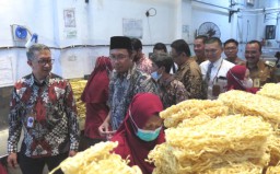 UMKM Sidoarjo Ekspor 8 Kontainer Mie Telur ke Arab Saudi