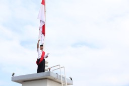 Berkibarlah Benderaku, Teatrikal Perobekan Bendera Yamato Disambut Haru Warga Surabaya