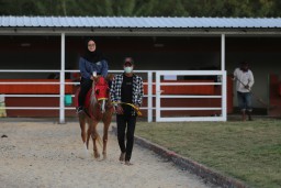 Kader Surabaya Hebat Rekreasi Bareng Cak Eri di Romokalisari Adventure Land