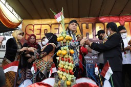 Eri Cahyadi Gelorakan Semangat Budaya Arek Surabaya