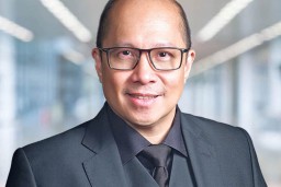 Dirut TASPEN Raih Penghargaan Tokoh Transformasi Layanan untuk Kesejahteraan Pensiunan