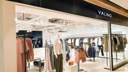 Gerai Fashion Valino Hadir di Tunjungan Plaza