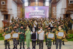 Gubernur Khofifah Apresiasi Bakti TNI Untuk Jatim Bangkit