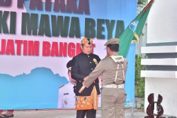 Bupati Lamongan Sambut Kedatangan Pataka Jer Basuki Mawa Beya