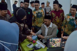 Bupati Gresik Resmikan Klinik Pratama Mabarrot MWCNU Driyorejo
