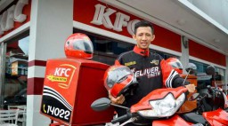 Kalah dengan Ojol, KFC Tutup Layanan Pesan Antar