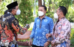 Wali Kota Eri Cahyadi, Bupati Muhdlor dan Bupati Yani Bahas Kesehatan UHC