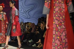 Arumi Apresiasi Gelaran Malang Fashion Week