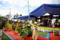Adu Kreasi Warga Kaliploso Banyuwangi Fashion Sayur