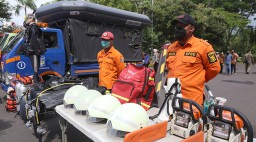 Antisipasi Bencana, Pemkot Surabaya Siagakan Personel BPBD