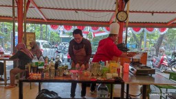Biar Nendang, Pemkot Surabaya Datangkan Chef Latih Koki Pujasera