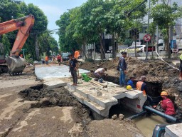 Musim Hujan, Pemkot Surabaya Kebut Pengerjaan Saluran