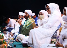 Gubernur Khofifah Optimis Gravitasi Sholawat Jadi Ikhtiar Wujudkan Jatim Bangkit