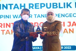Tujuh Tahun Berhasil Pertahankan Opini WTP, Pemprov Jatim Terima Penghargaan dari Menkeu RI