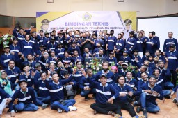 Gus Yani dan Bu Min Apresiasi Satgas Drainase Pompa Air Gresik