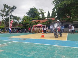 Cari Aman Bersama Guru Indonesia, Spesial Peringati Hari Guru Nasional MPM Honda Jatim