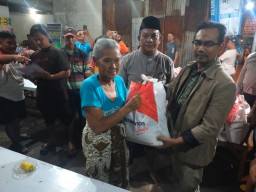 Pemkab Sidoarjo Bantu Bahan Makanan Untuk Warga Terdampak Banjir