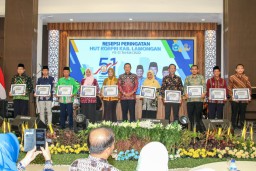 10 ASN Lamongan Berprestasi Dapat Pemghargaan dari Pak Yes