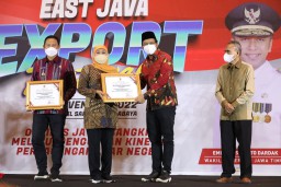 Bupati Sidoarjo Jamin Kemudahan Izin Bagi Eksportir