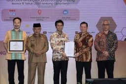 Terima Sertifikat KEK Singhasari, Wagub Emil Optimis Ungkit Tumbuhnya Ekosistem Digital di Jatim