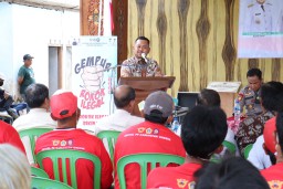 Bupati Gresik Ajak Warga Awasi Peredaran Rokok Ilegal