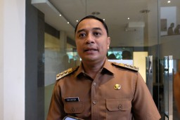 Cak Eri Tugasi RT RW LKMK Entaskan Kemiskinan dan Pengangguran di Surabaya