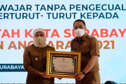 10 Kali Raih Opini WTP, Pemkot Surabaya Diberi Penghargaan