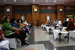 Wali Kota Eri Sebut Hanya 40 Persen Hotel di Surabaya Yang Gandeng UMKM