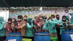 Smelting Peduli dan REEI Gandeng Pemkab Gresik Kampanyekan Pembuatan Eco Enzym
