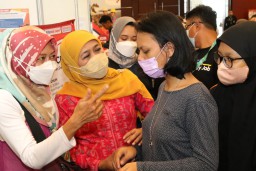 Peringati Hari Disabilitas Internasional, Gubernur Khofifah Tegaskan Komitmen Pembangunan Setara dan Inklusif